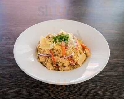 Carlton Pizzeria Bar & Restaurant