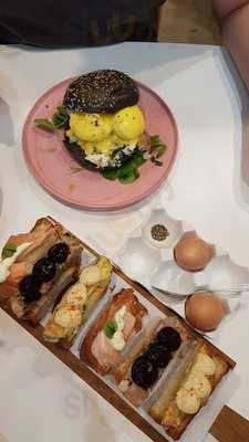 Klik Cafe | Food & Drink