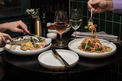 Mister Munro Restaurant & Bar