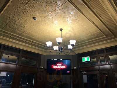 Glenroy Hotel