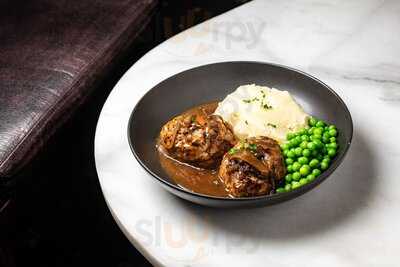 The Clare Castle Hotel