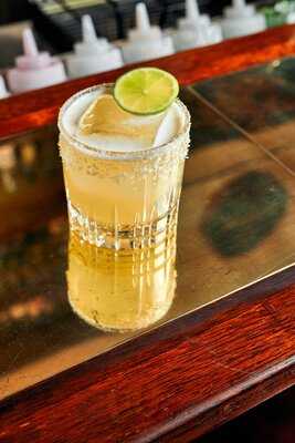 White Oaks Saloon Bar And Dining