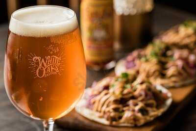 White Oaks Saloon Bar And Dining