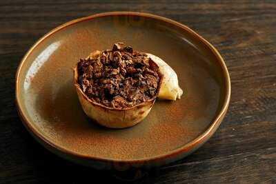 White Oaks Saloon Bar And Dining