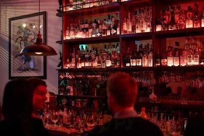 White Oaks Saloon Bar And Dining