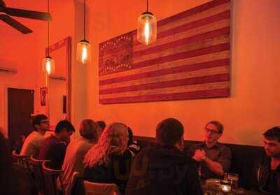 White Oaks Saloon Bar And Dining