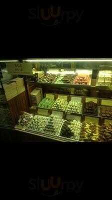 Bon Bon Fine Chocolate Cafe