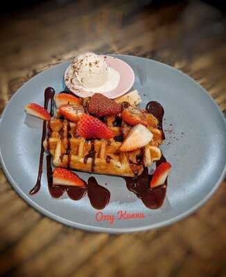 Sweetie & Moustache Dessert Lounge