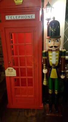 Sweetie & Moustache Dessert Lounge