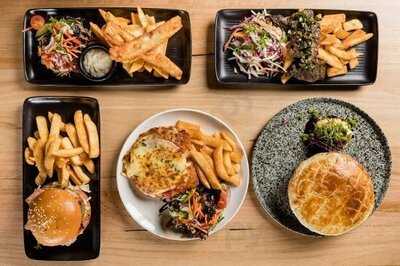 Lanai Restaurant And Bar