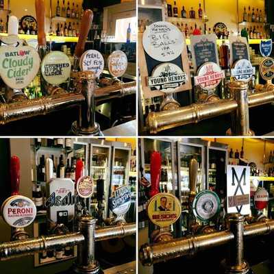 Rose Shamrock & Thistle Hotel