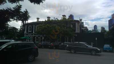 Bell's Hotel & Brewery