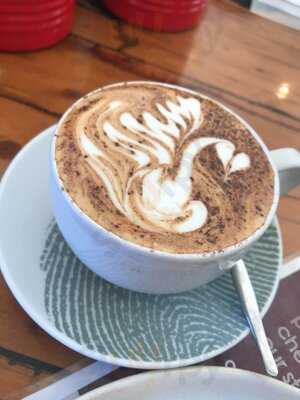 B.cuz Coffee & Eatery