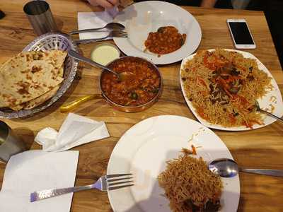 Bar-b-q Lounge Cafe And Restaurant