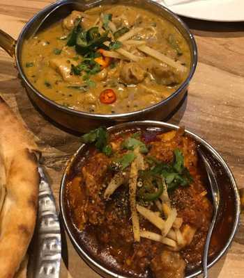 Bar-b-q Lounge Cafe And Restaurant