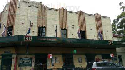 Friend In Hand Hotel