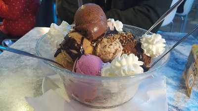 French Riviera Icecreamery