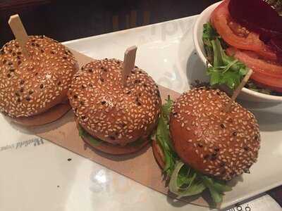 Charlie & Co Burgers