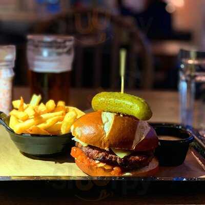 Crossroads Bar And Grill