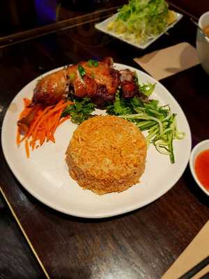 Street Wrap By Co Thu Quan