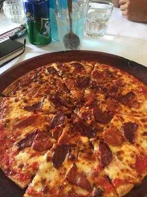 Danny's La Bussola Pizzeria & Cafe