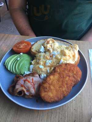 Al Forno Cafe Bar And Grill