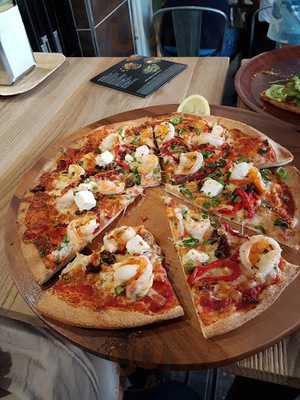 Crust Gourmet Pizza Bar