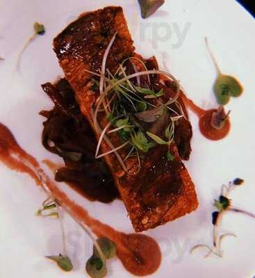 Caddie Restaurant & Bar