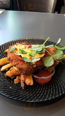 1st Floor Restaurant & Bar