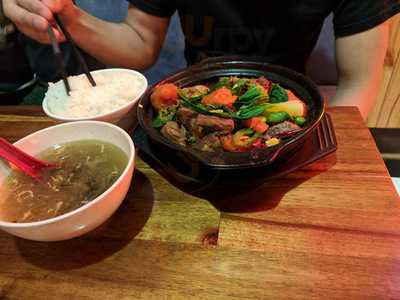 Yang's Braised Chicken