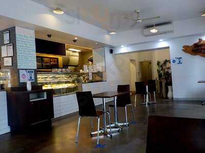 Books And Bites Cafe