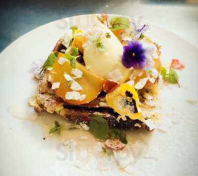 Go West Eatery And Tuckshop