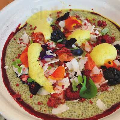 Go West Eatery And Tuckshop