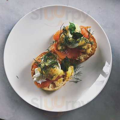 Go West Eatery And Tuckshop