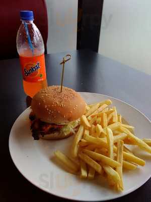 Bona Fides Cafe Restaurant