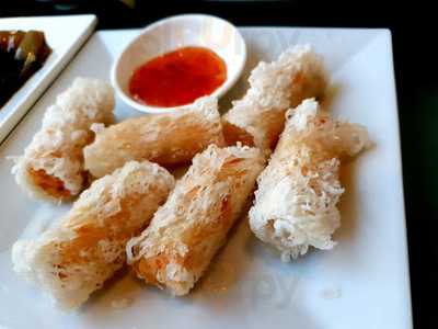 Long Dragon Dumpling House