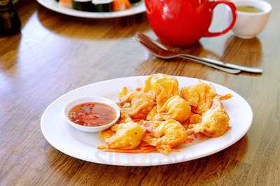 Yoyo Noodle Sushi Dumpling Bar