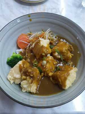 Sakana Japanese Cafe