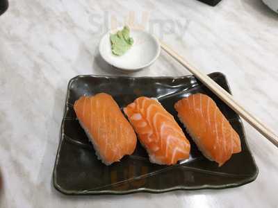 Sakana Japanese Cafe