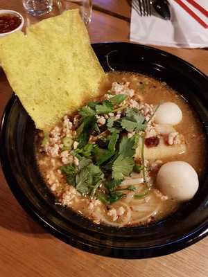 Maakin Flinders Lane