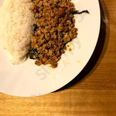 Maakin Flinders Lane