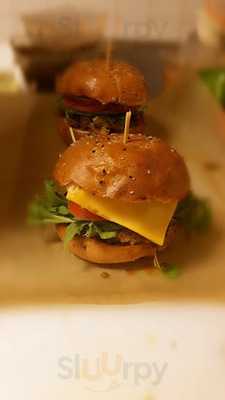 Gihan's Cafe And Restaurant