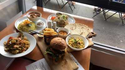 Gihan's Cafe And Restaurant