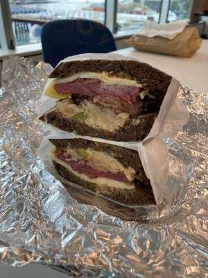 Brooklyn Bridge Deli