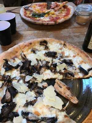 Heritage Bakery & Pizzeria