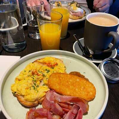 Edwin Wine Bar And Cellar