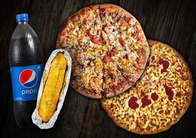 Little John Pizza, Pasta And Liquor