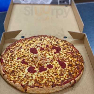 Little John Pizza, Pasta And Liquor