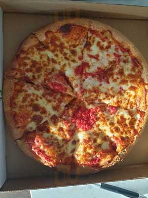 Little John Pizza, Pasta And Liquor