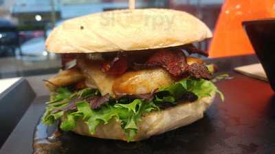 Bird & Burger
